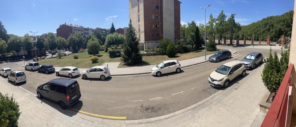 Apto. Grande, Luminoso Y Centrico Apartamento Olot Exterior foto